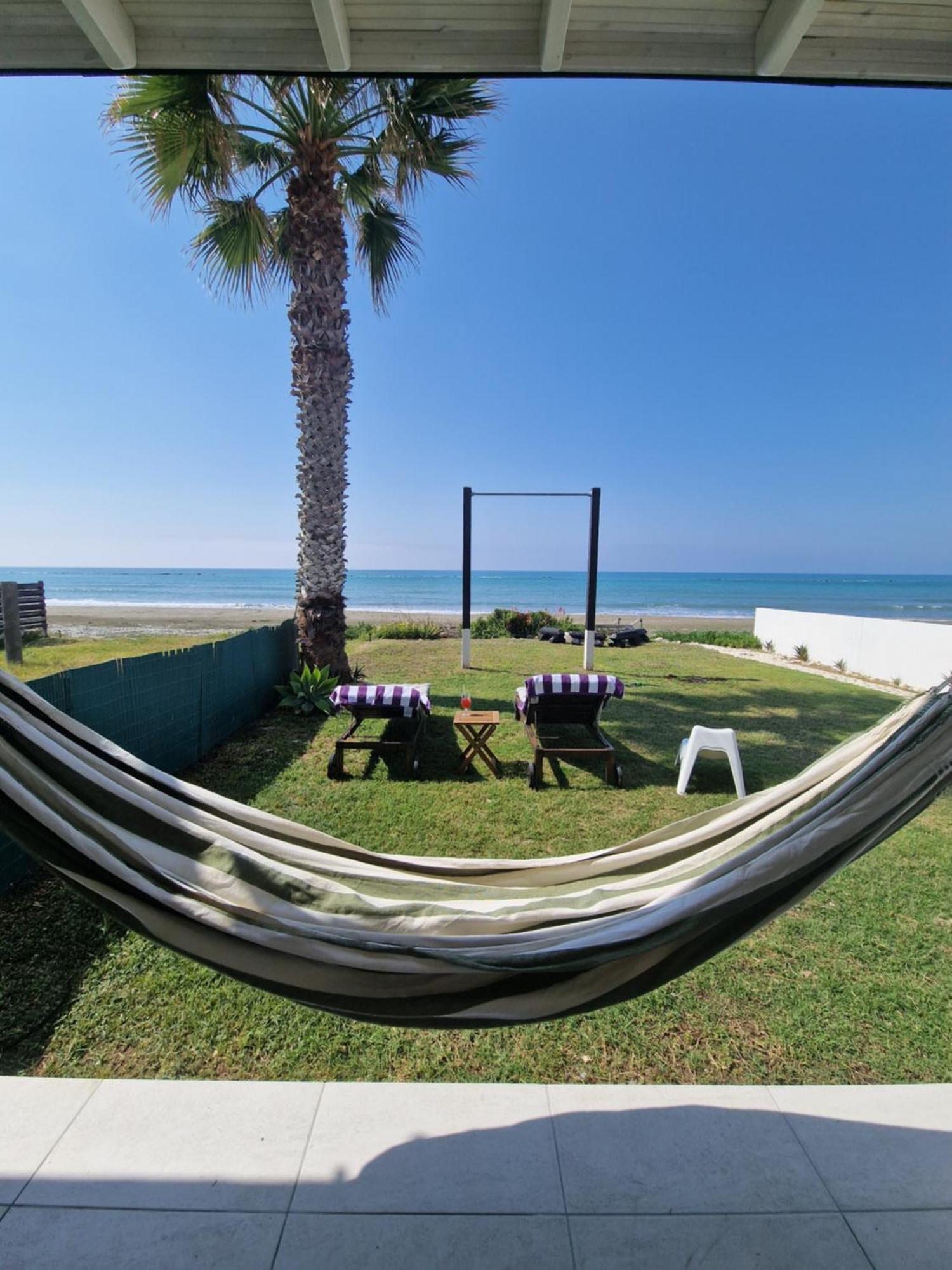 Ammos Beachfront Villa Paradise 拉纳卡 外观 照片
