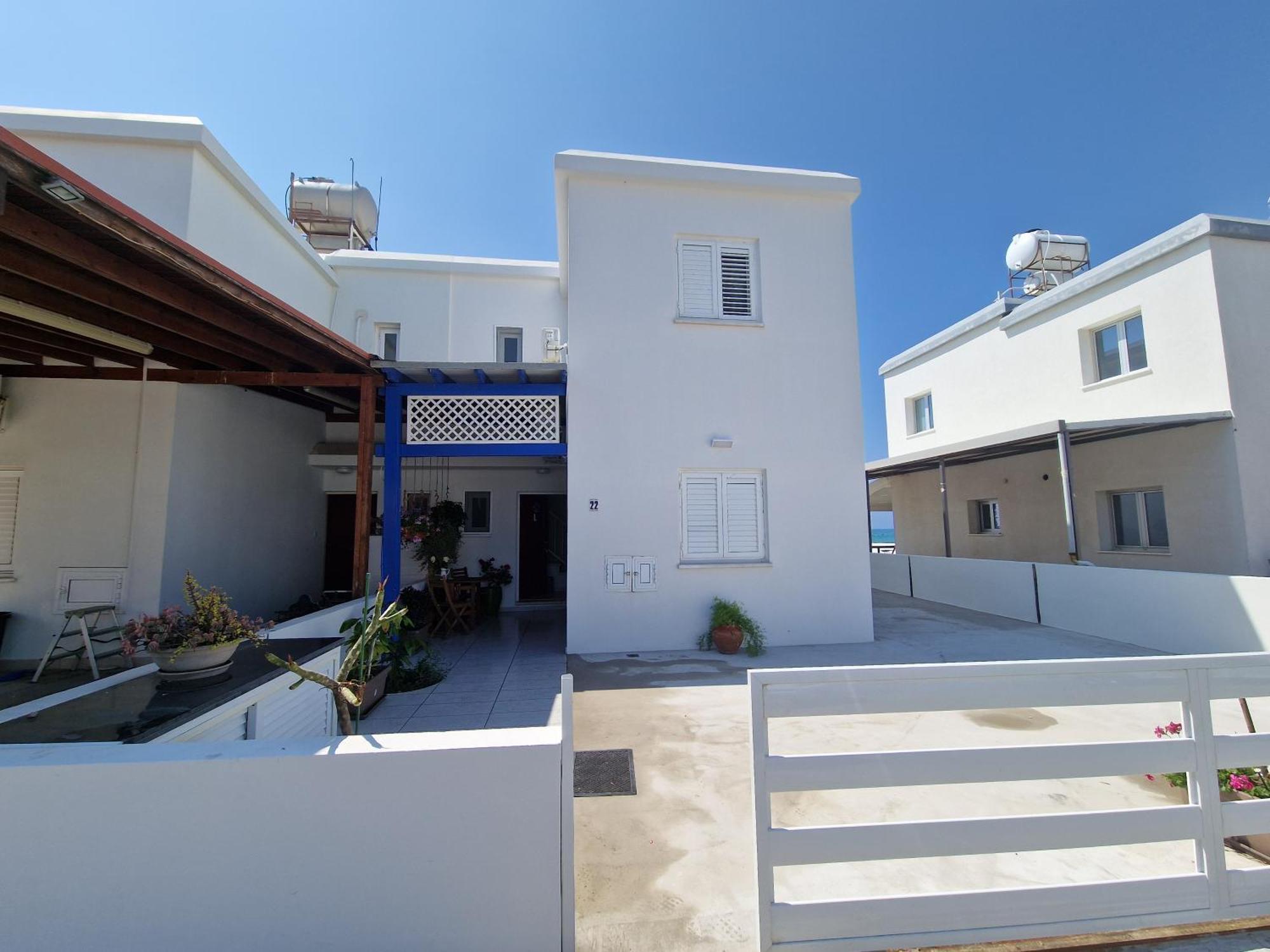 Ammos Beachfront Villa Paradise 拉纳卡 外观 照片