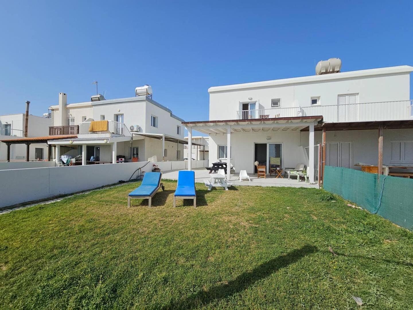 Ammos Beachfront Villa Paradise 拉纳卡 外观 照片
